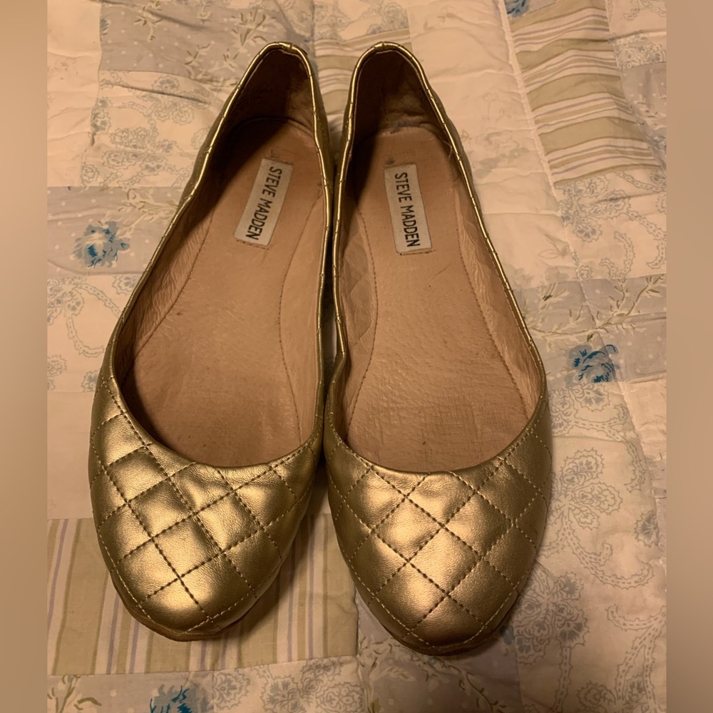 Steve Madden gold quilted flats